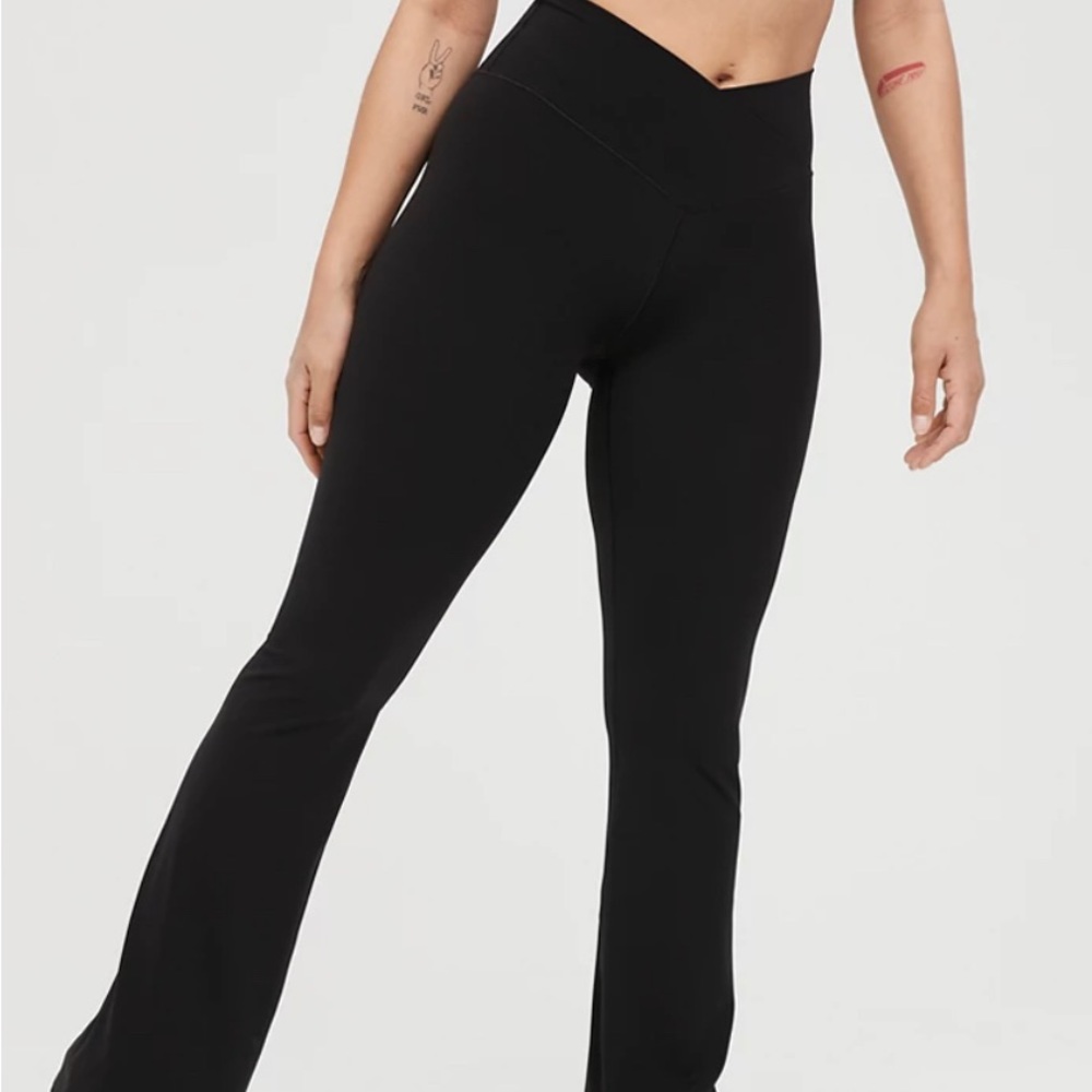 OFFLINE BY AERIE FLARE LEGGINGS
